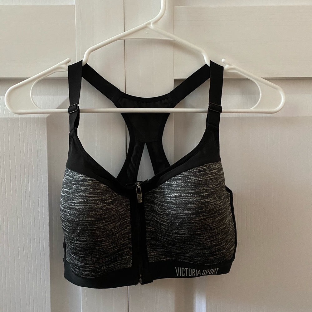 Victoria’s Secret Front Close Sports Bra